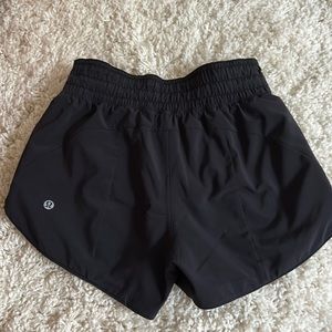 Lululemon Black/Heather Grey Reversible Shorts Size 4
